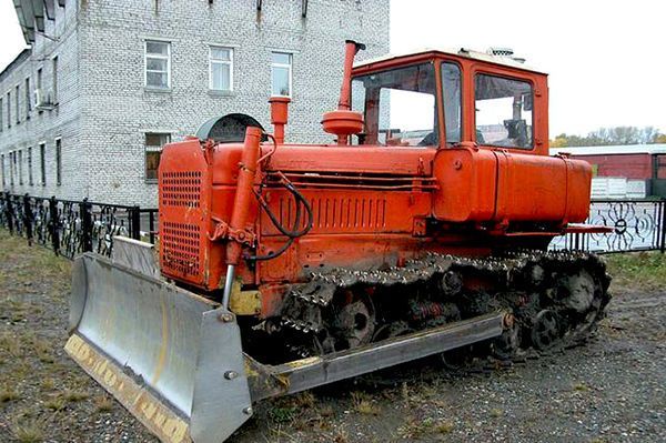 Бульдозер 7,4 тонн ВГТЗ ДТ-75 