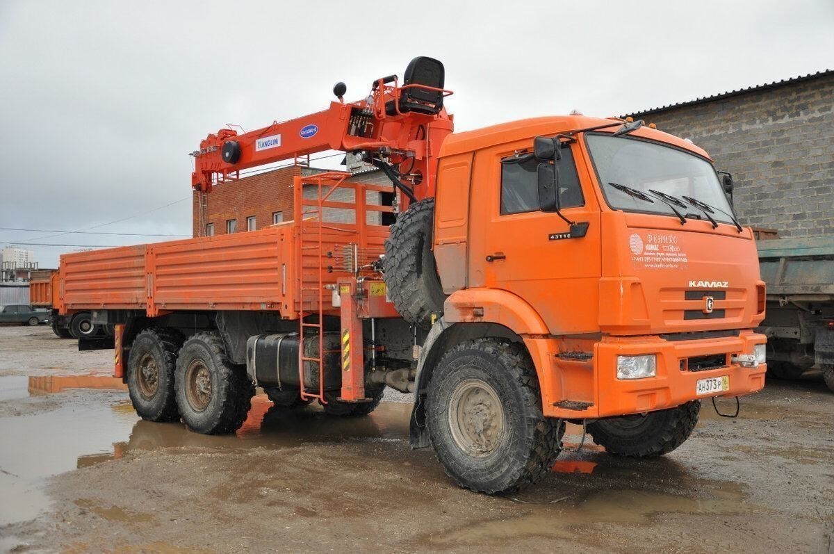 Манипулятор-вездеход Daewoo 5т с бортом 6т (5м)